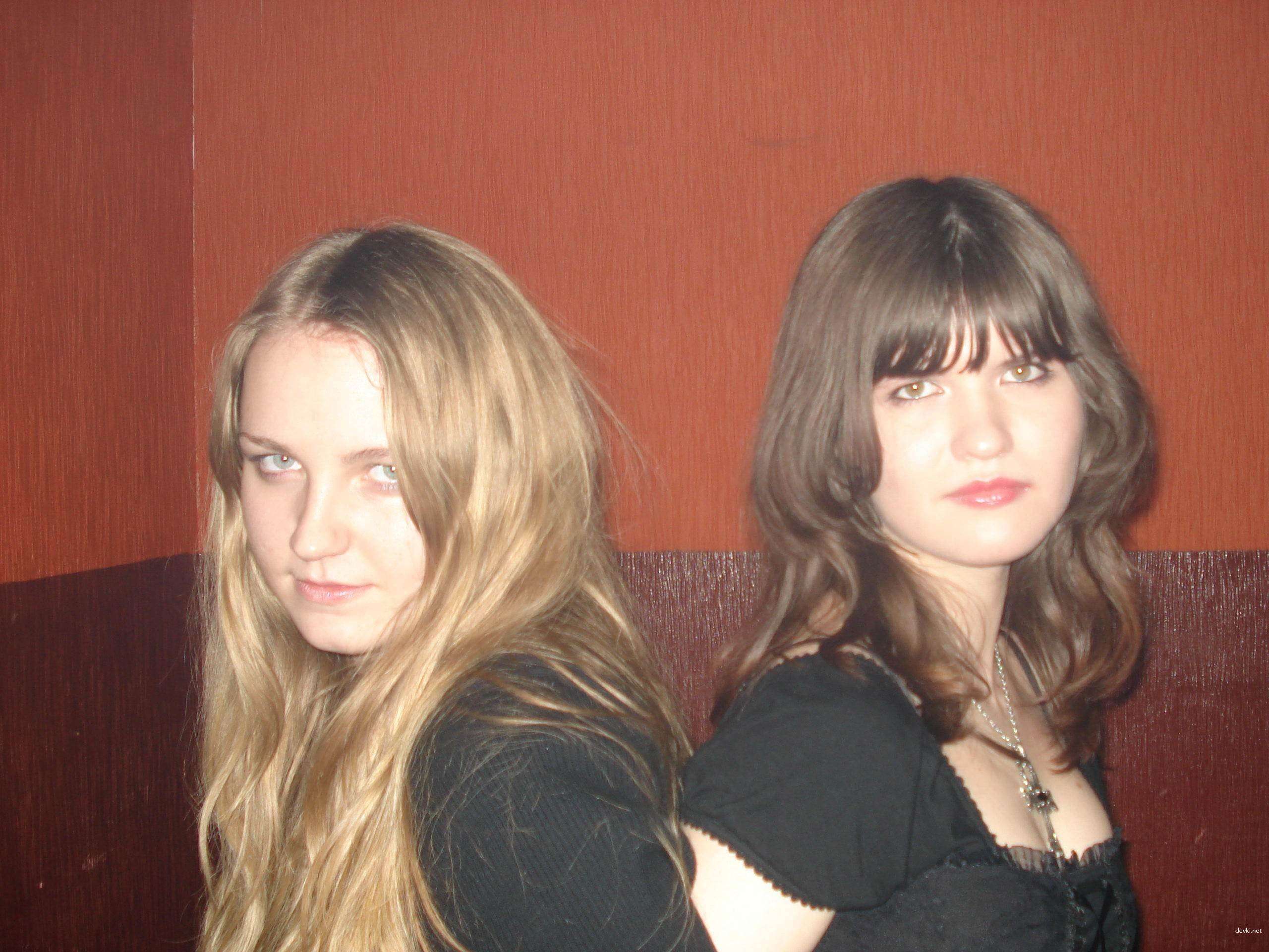 Amateur Porn Pics: Hot Russian Girl Masturbating