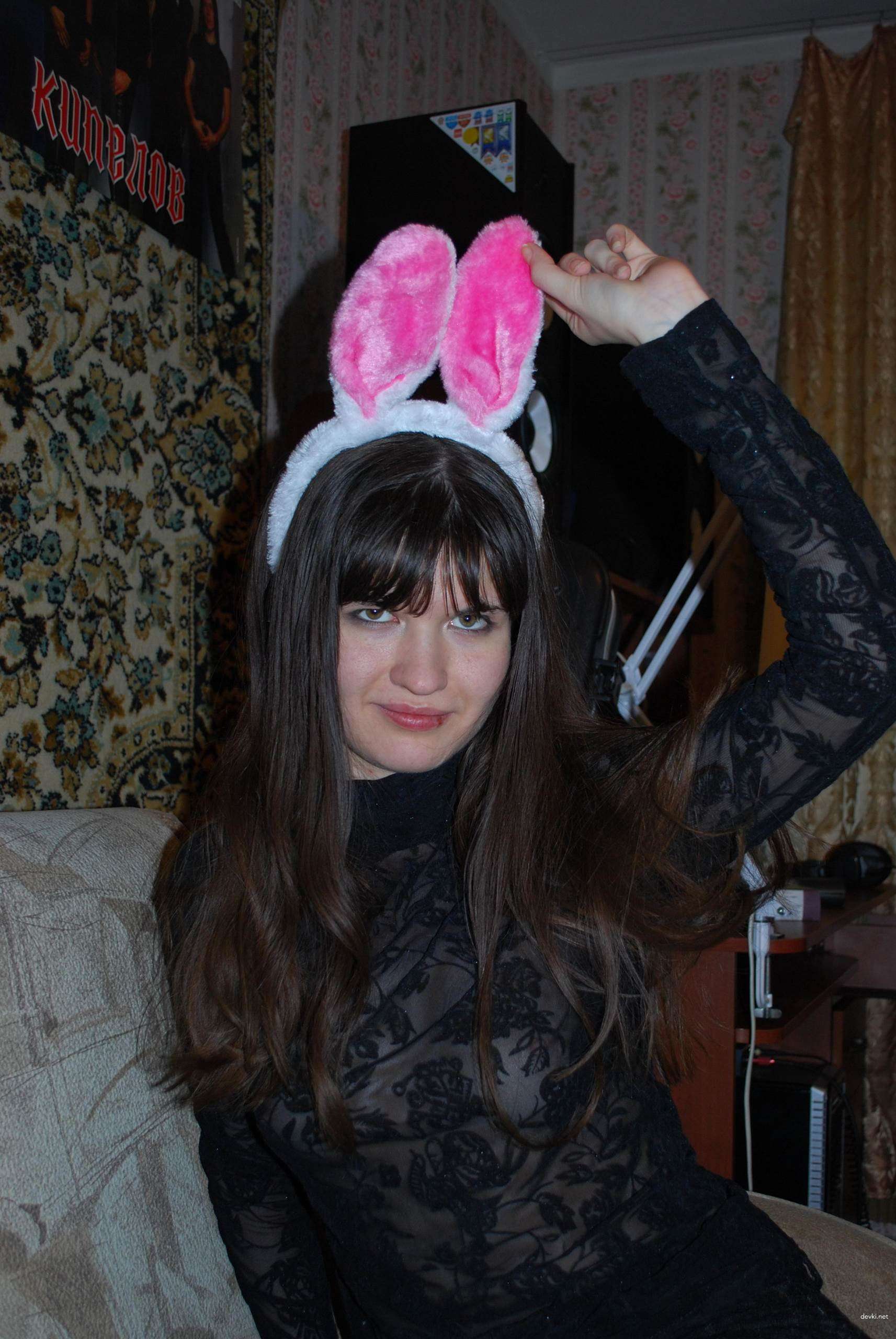 Amateur Porn Pics: Hot Russian Girl Masturbating