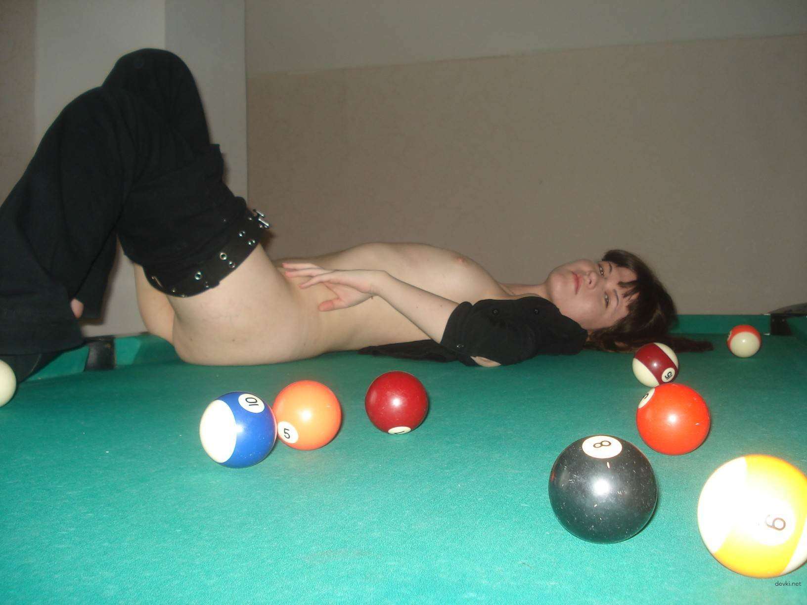 Amateur Porn Pics: Hot Russian Girl Masturbating