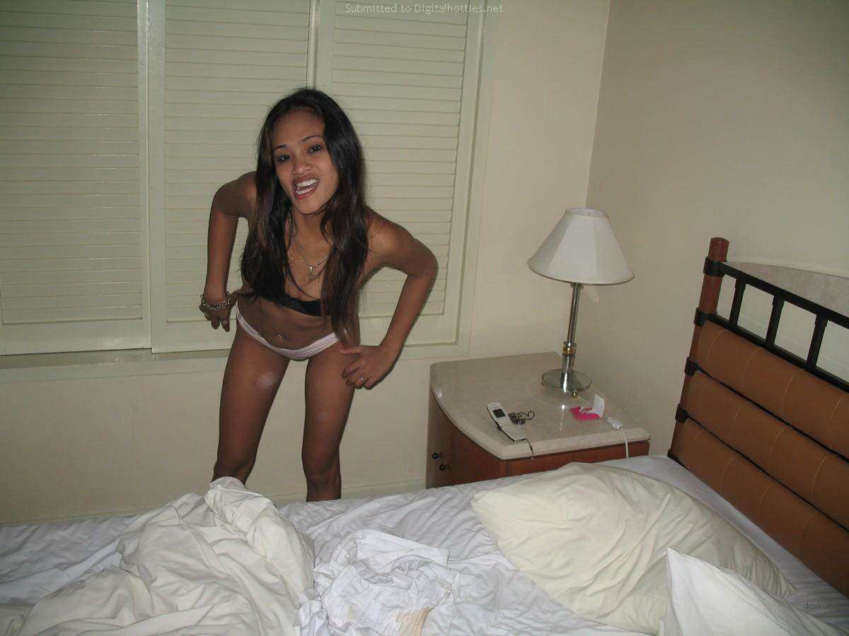 Interracial Amateur Sex with Hot Mulatto - Explicit XXX Photos