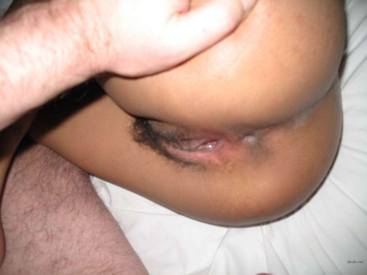 Interracial Amateur Sex with Hot Mulatto - Explicit XXX Photos