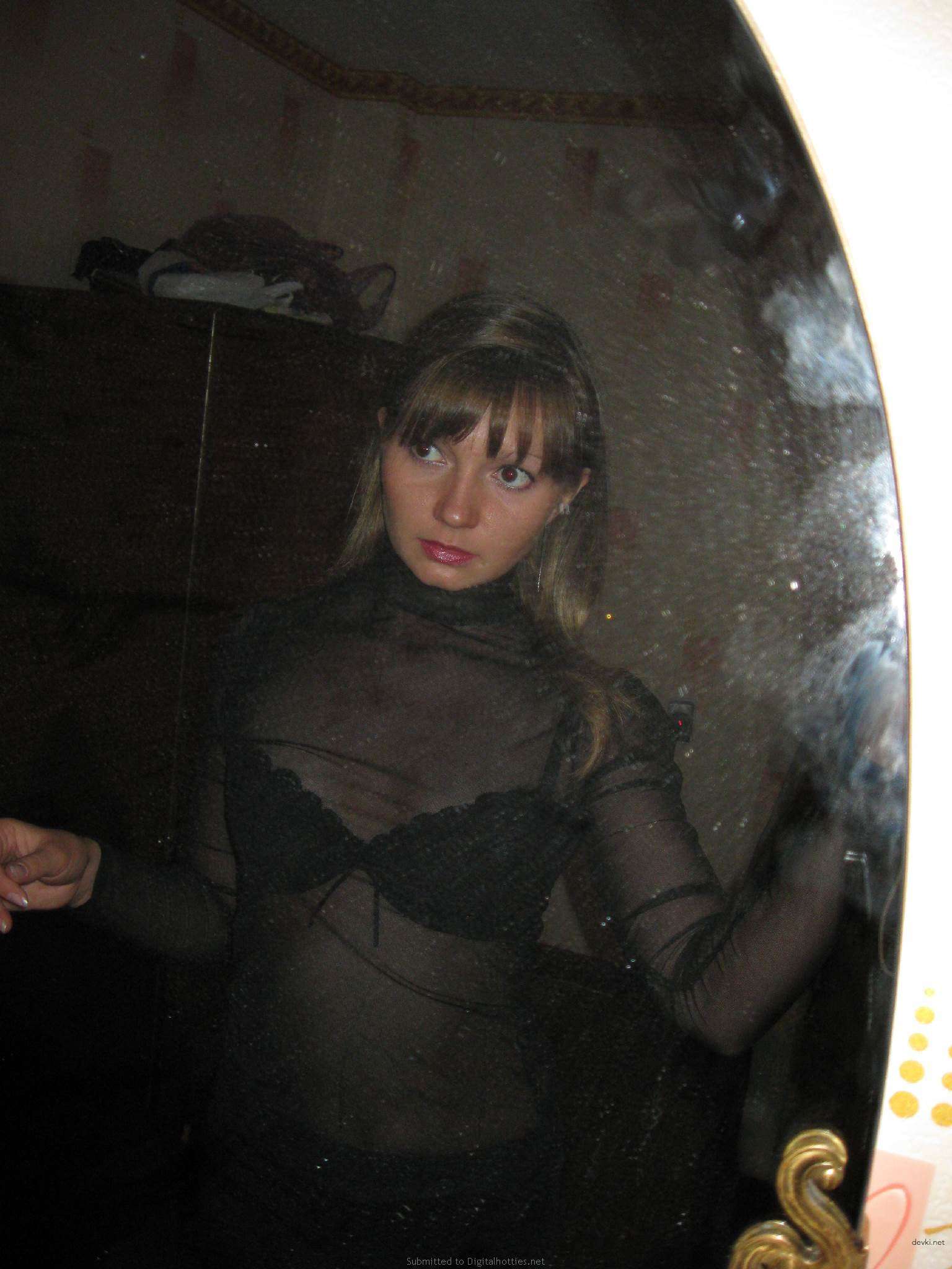 Deepthroat Blowjob and Cum Swallow Amateur Porn Photo