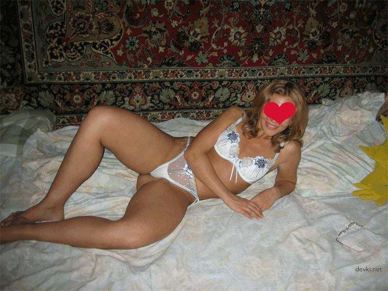 Amateur Wife Porn Photos - Hot and Explicit Homemade Sex Pics