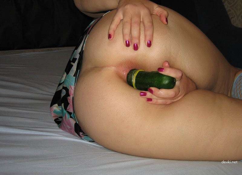 Amateur Woman Loves Stuffing Her Pussy and Ass with Various Vegetables
