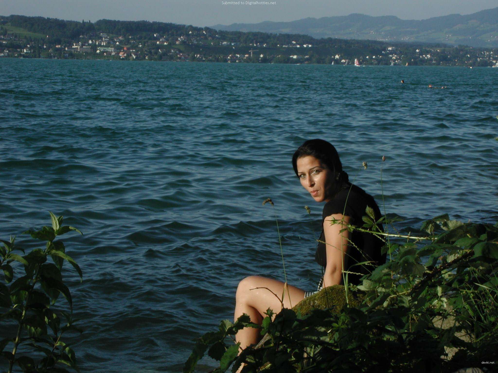 Hot Nude Babe Amateur Porn Pics - Explicit XXX Photos