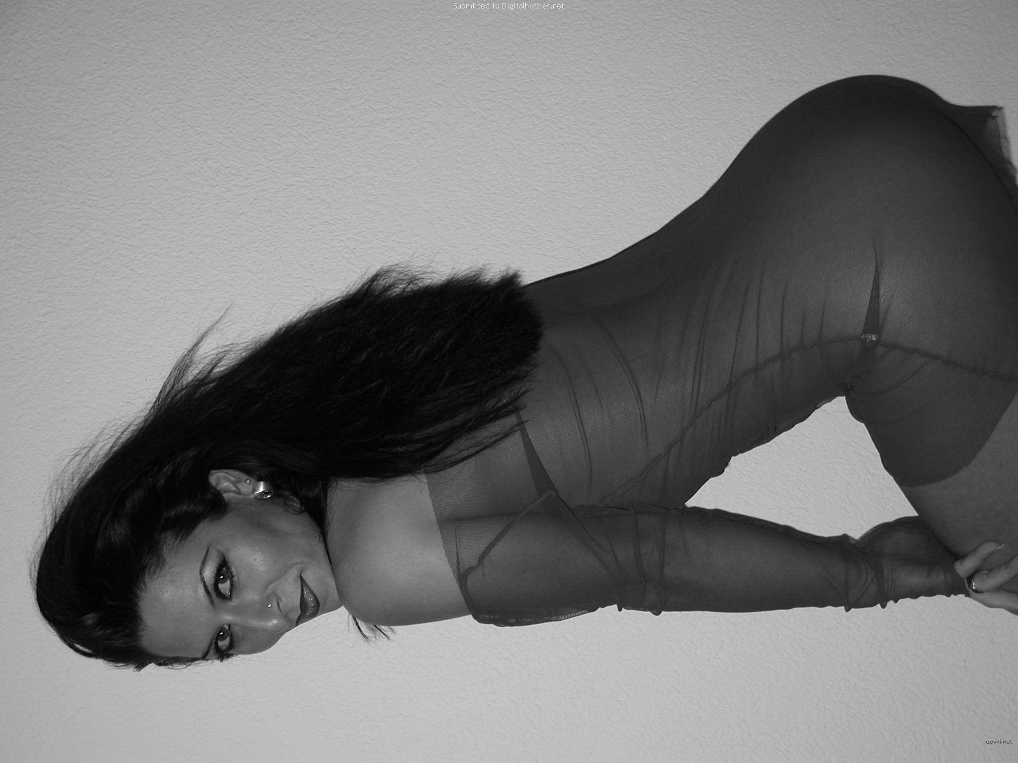 Hot Nude Babe Amateur Porn Pics - Explicit XXX Photos