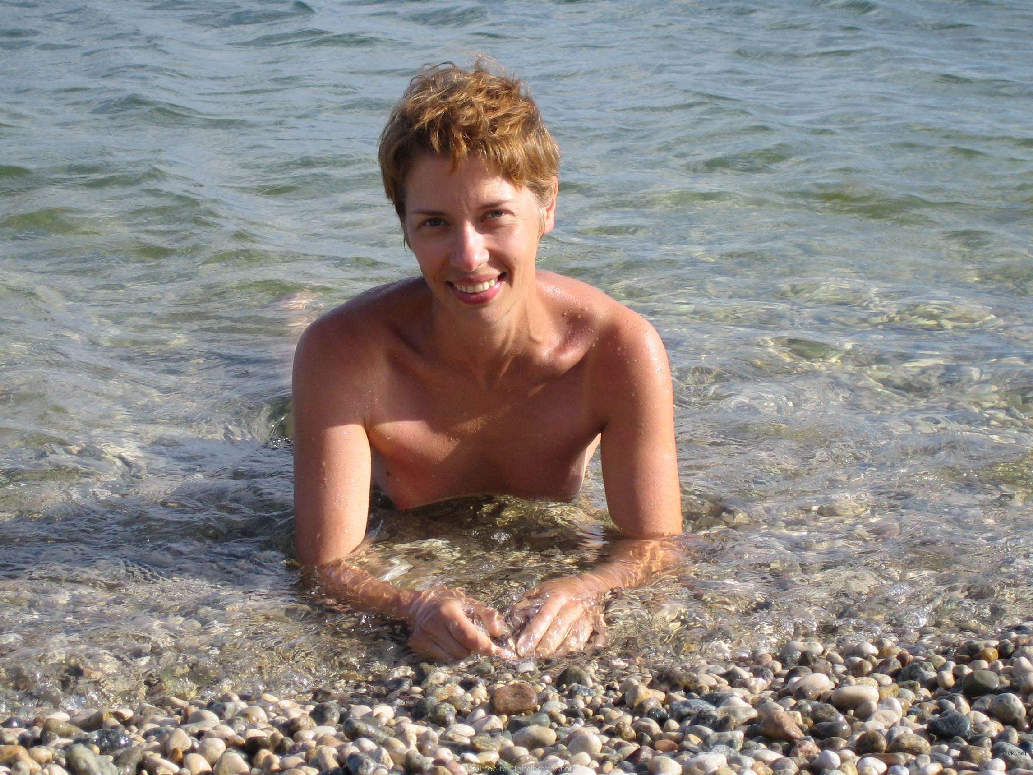 College Students Film Hardcore Porn - Explicit Amateur XXX Pics