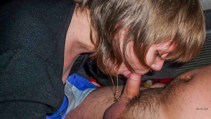 Hardcore Car Blowjob: Amateur Slut Gets Fucked in Mouth