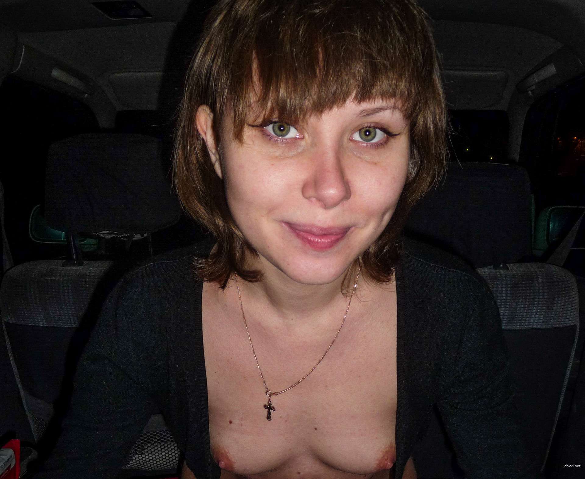 Hardcore Car Blowjob: Amateur Slut Gets Fucked in Mouth