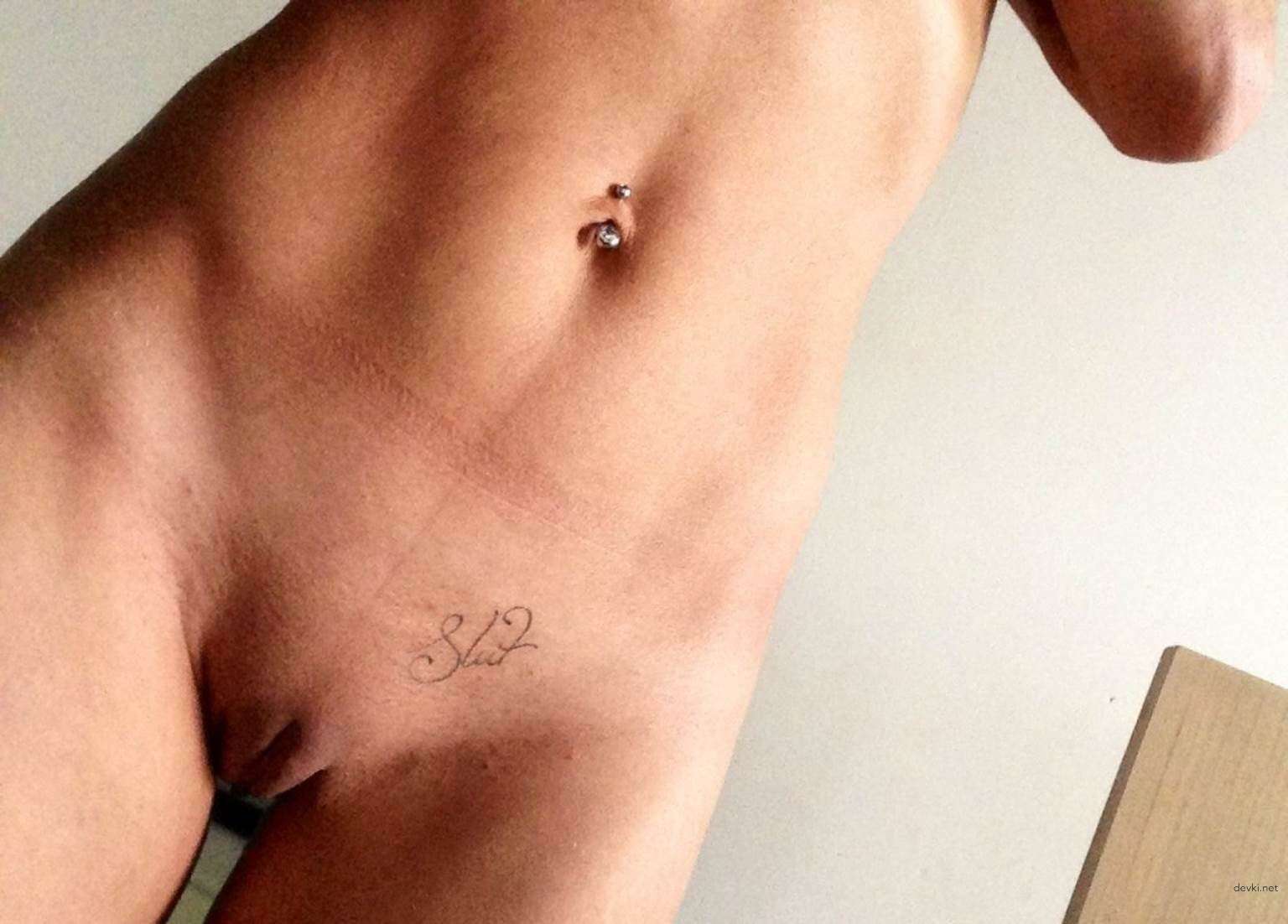 Ready to Fuck Outdoors: Amateur Street Porn Photo Shoot