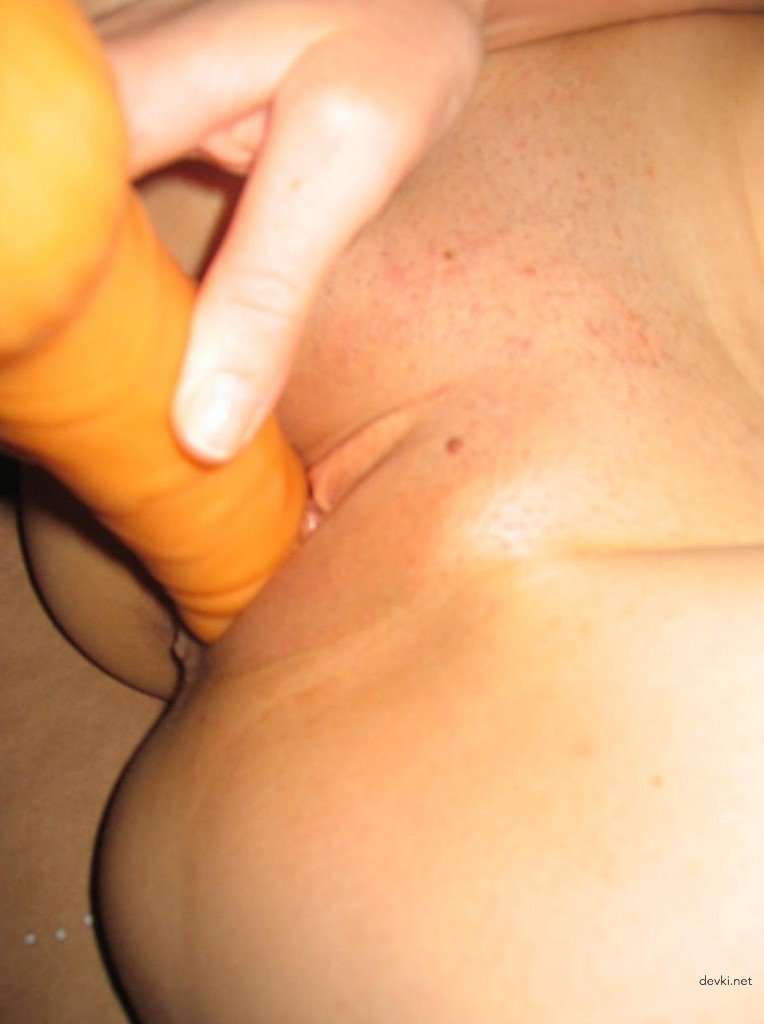 Hot Girl Masturbates on Bed - Amateur Porn Photo