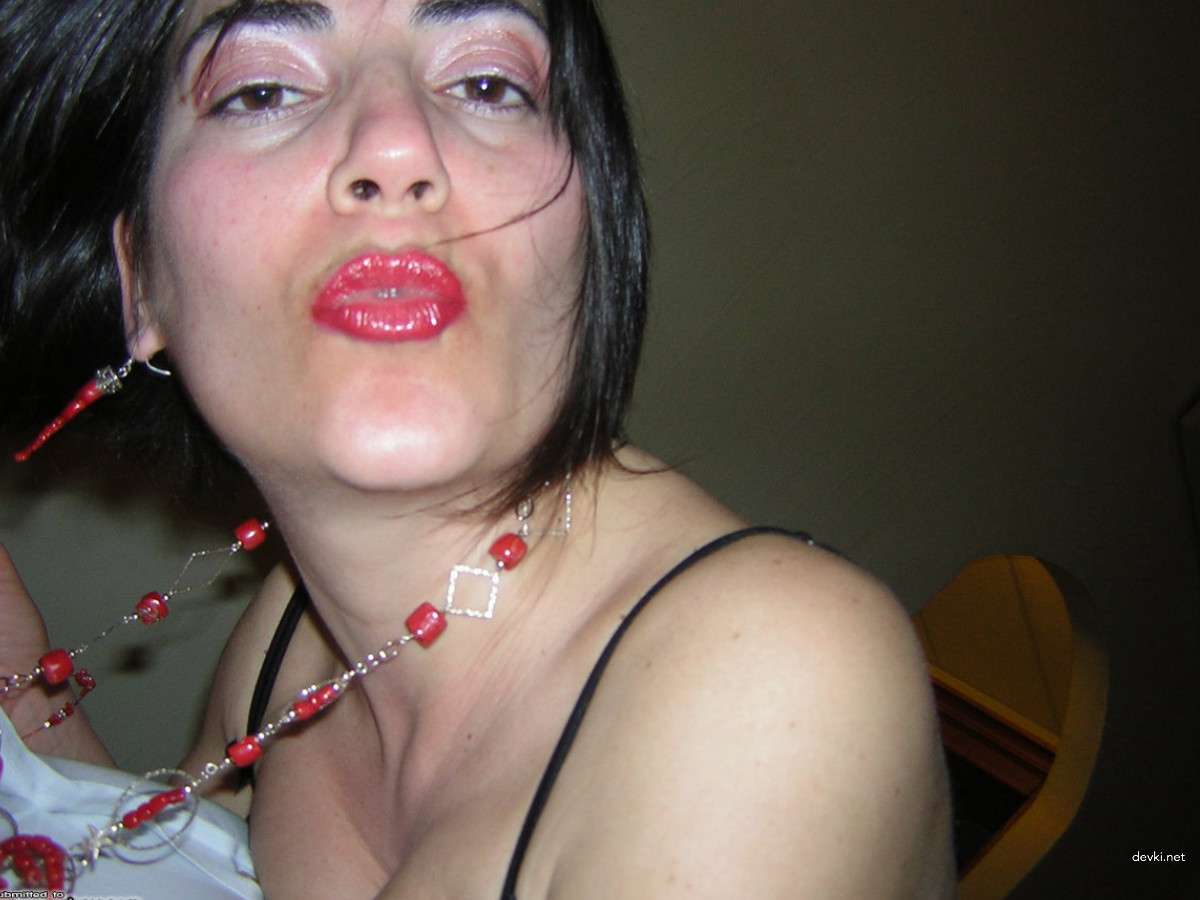 Mature Hairy Pussy Amateur Porn Photo Set