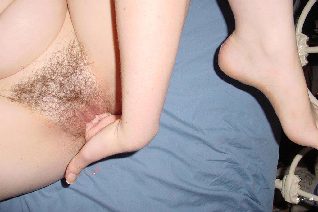 Stuffing Fingers in Tight Holes: Amateur Porn Photo