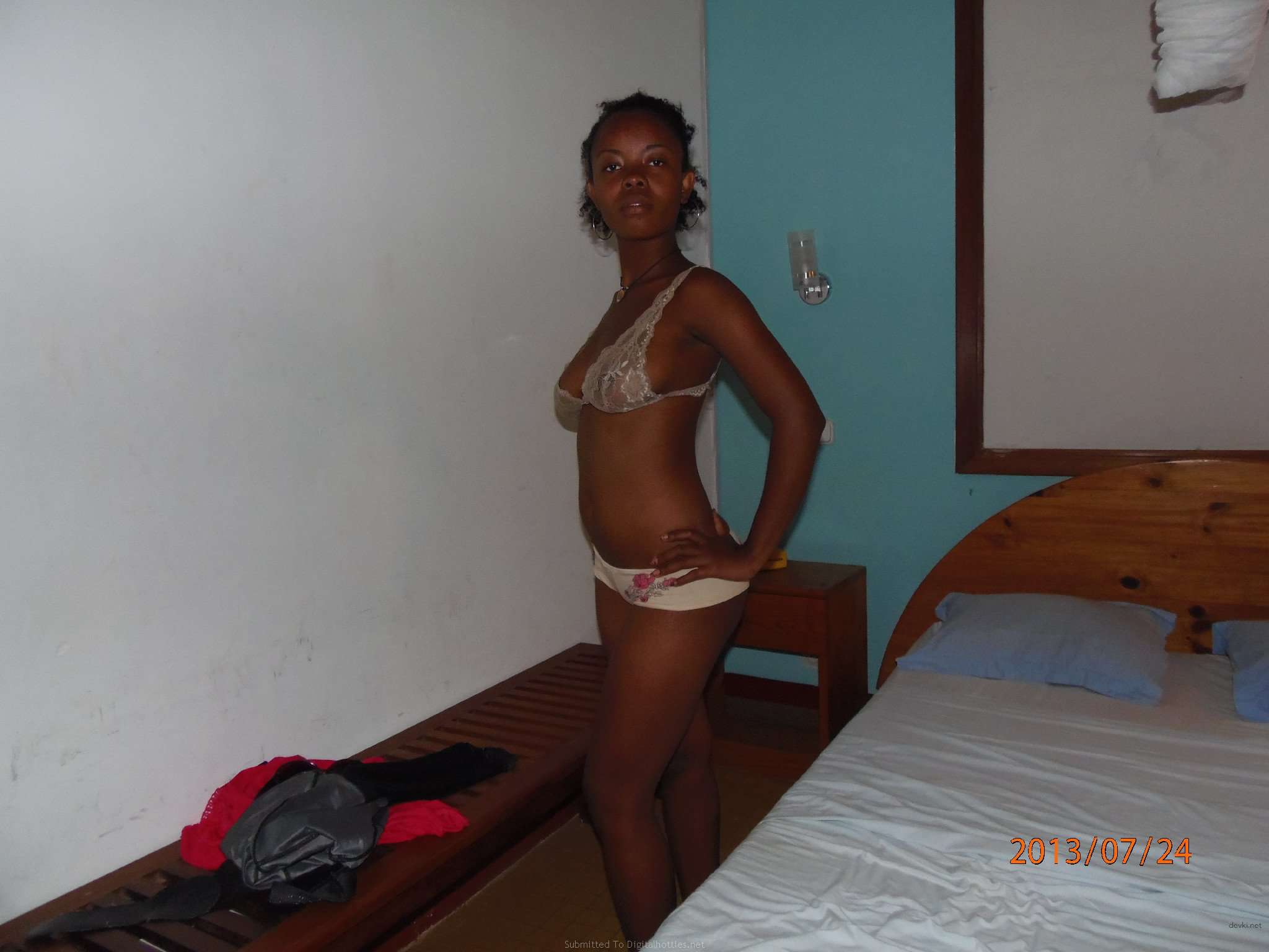 Hardcore Amateur Interracial Blowjob with African Babe