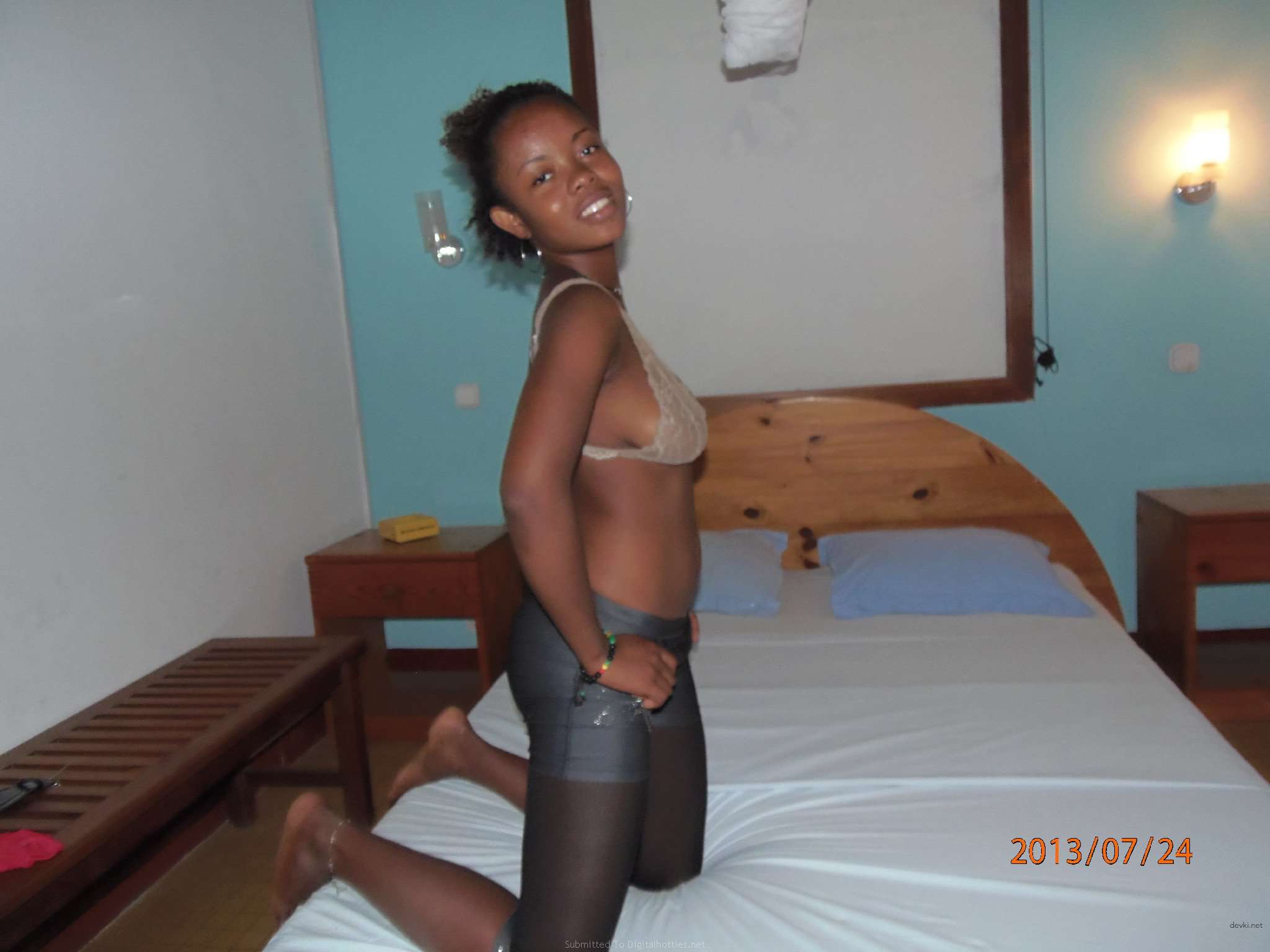 Hardcore Amateur Interracial Blowjob with African Babe