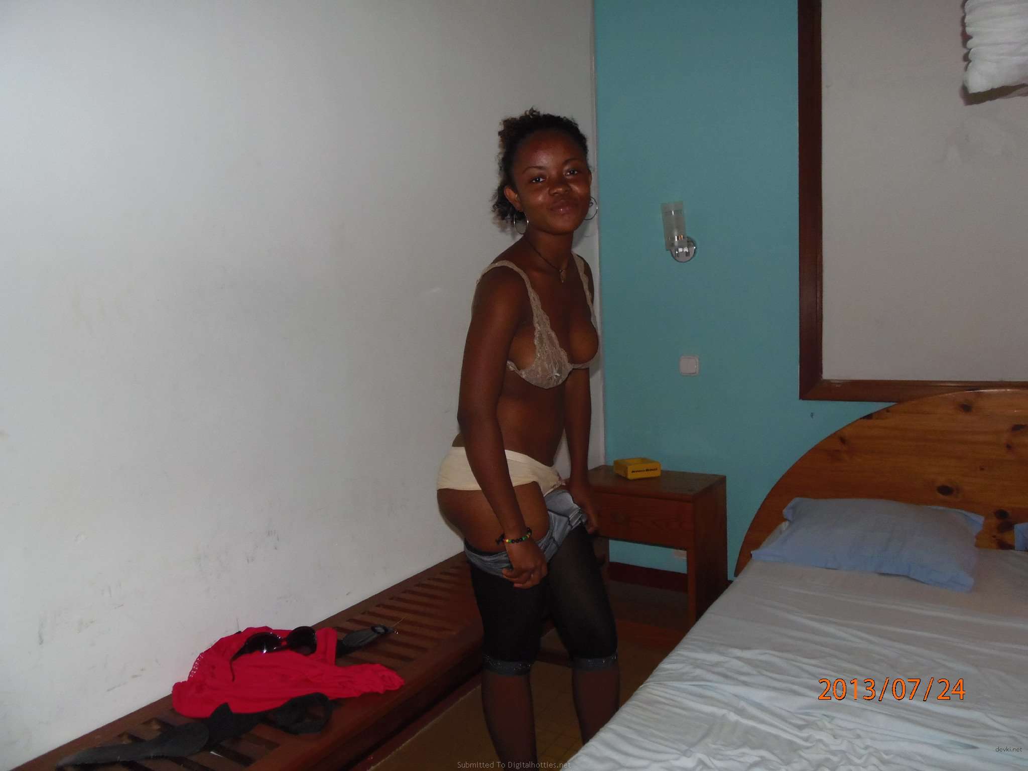 Hardcore Amateur Interracial Blowjob with African Babe