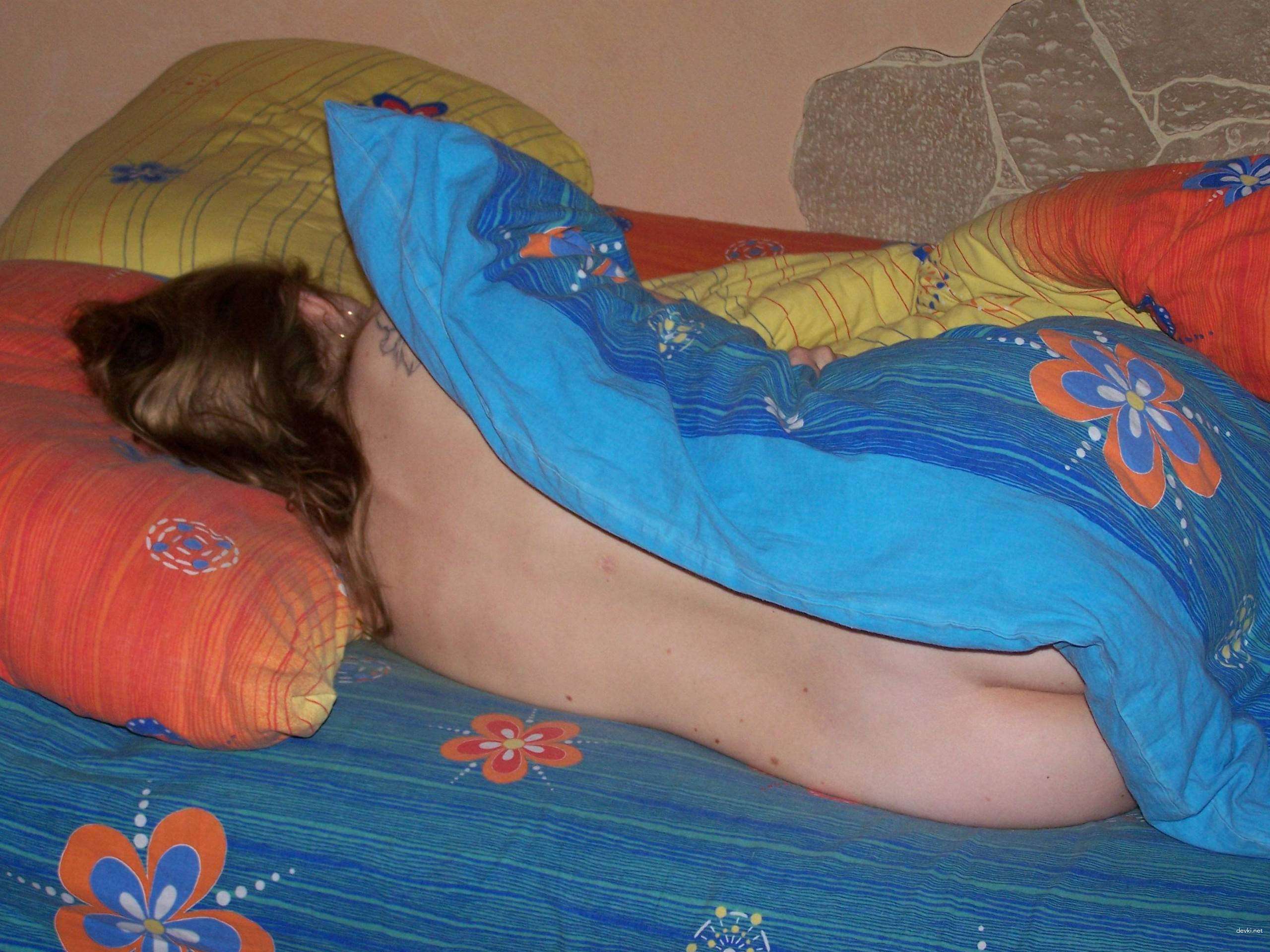 Licking Pussy of His Babe: Explicit Amateur Porn Photo