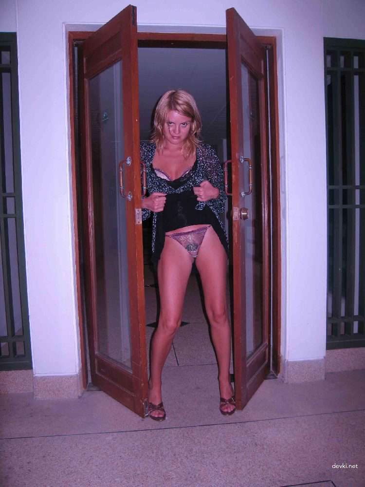 Amateur Wife Sex Tape: Private Porn Photos with Hardcore Action