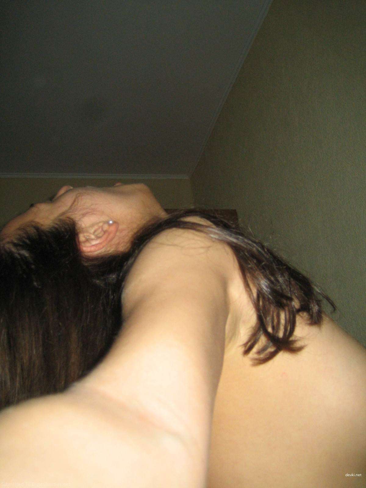 Beautiful Girl Gives Blowjob - Amateur Porn Photo