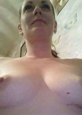 Explicit Private Photos of Sexy Woman: Amateur Nude Pics