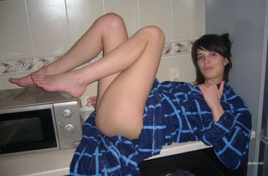 Hot Young Wife's Private Amateur Porn Pics - Explicit Homemade Photos