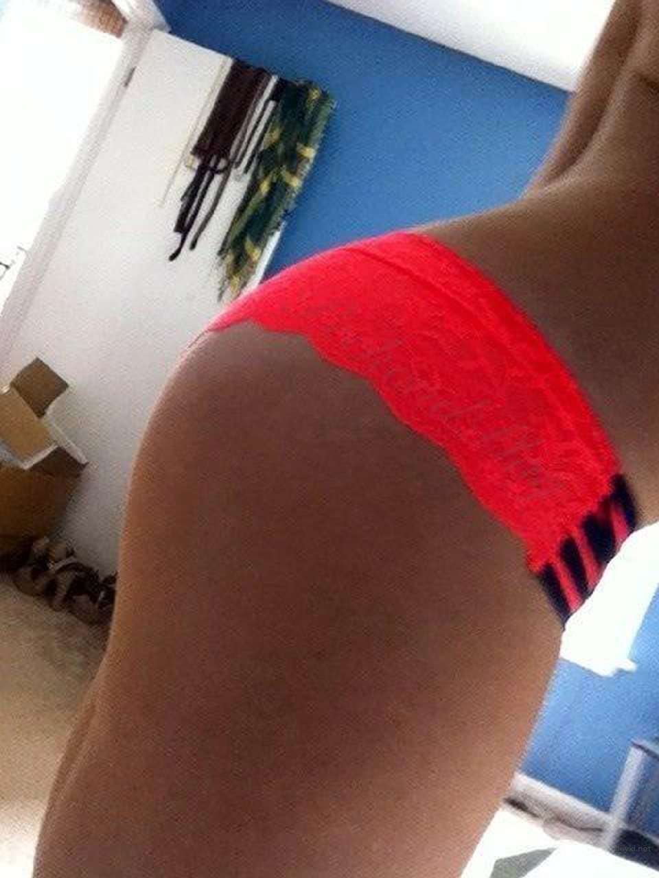 Amateur Busty Girlfriend - XXX Photos of Huge Boobs and Explicit Action