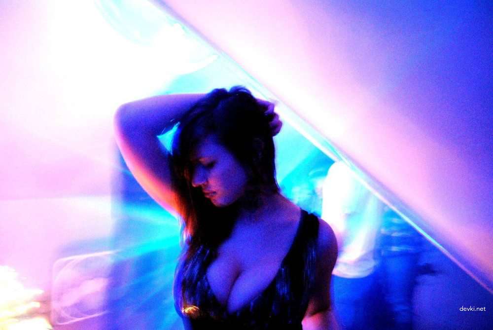 Amateur Busty Girlfriend - XXX Photos of Huge Boobs and Explicit Action