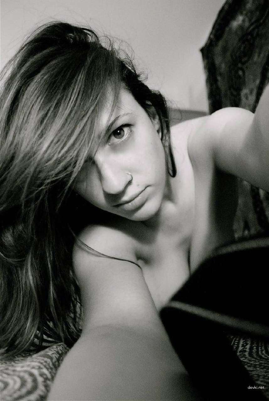 Amateur Busty Girlfriend - XXX Photos of Huge Boobs and Explicit Action