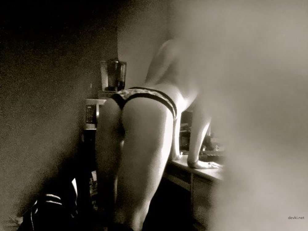 Amateur Busty Girlfriend - XXX Photos of Huge Boobs and Explicit Action