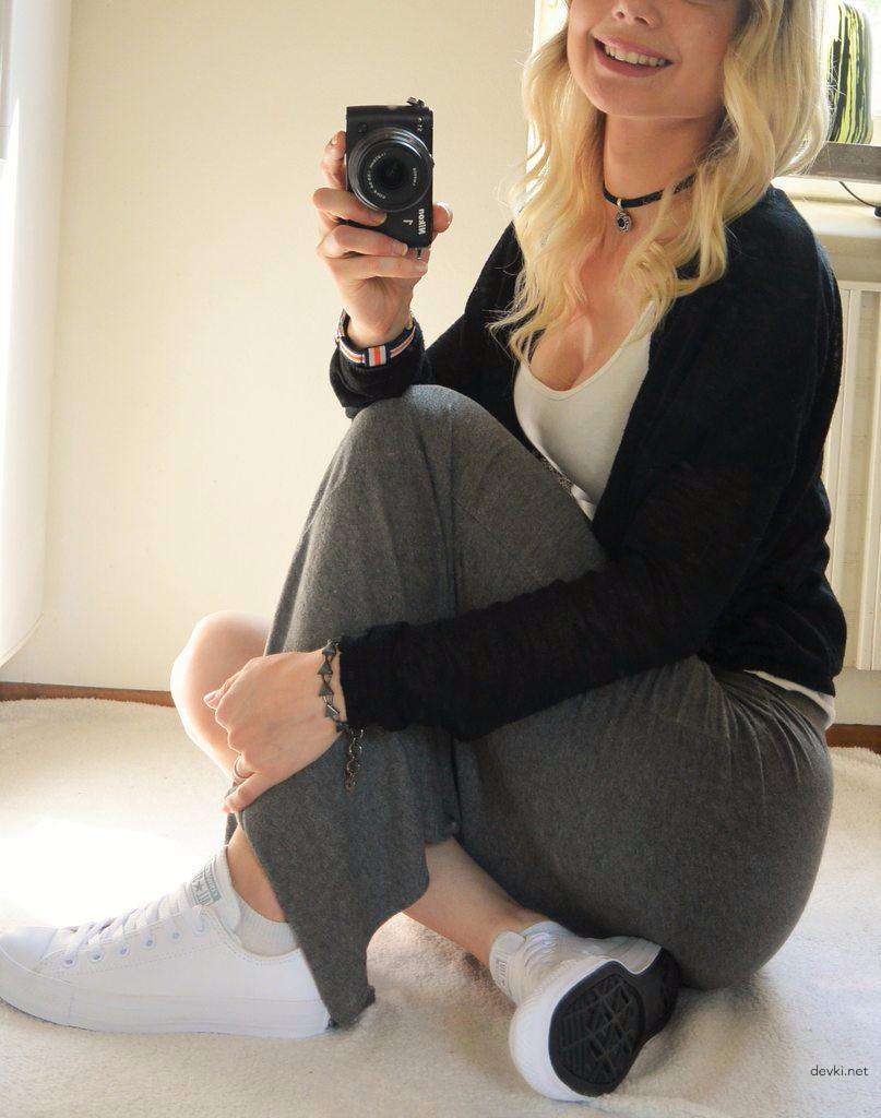 Kinky Slut Poses in Various Positions - Explicit Amateur Porn Photos