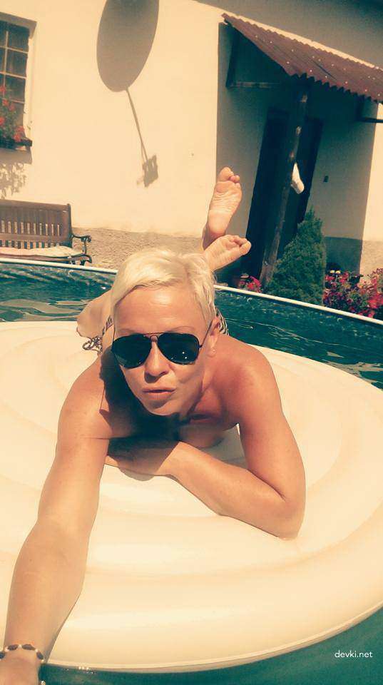 Mature Babe's Amateur Porn - Explicit Homemade Erotica