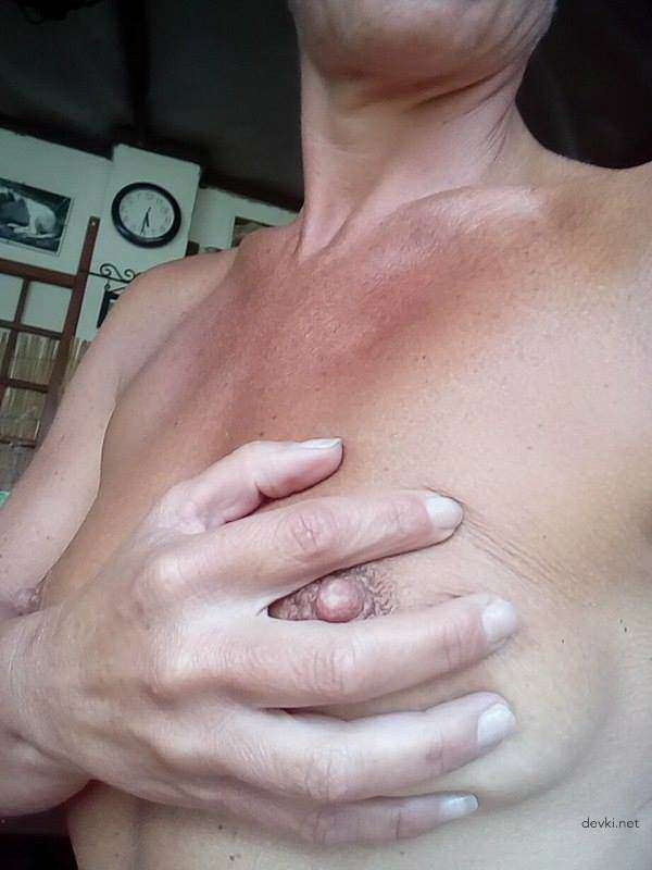 Mature Babe's Amateur Porn - Explicit Homemade Erotica