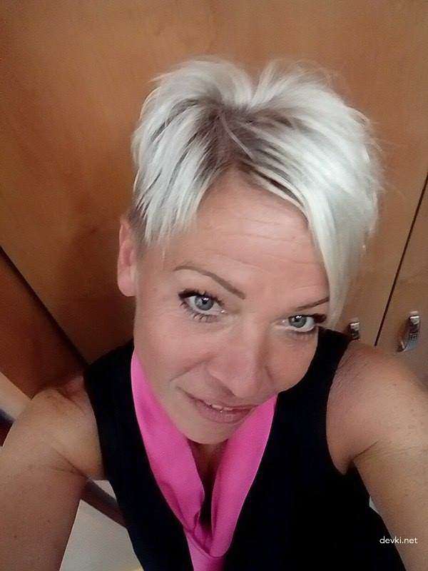 Mature Babe's Amateur Porn - Explicit Homemade Erotica