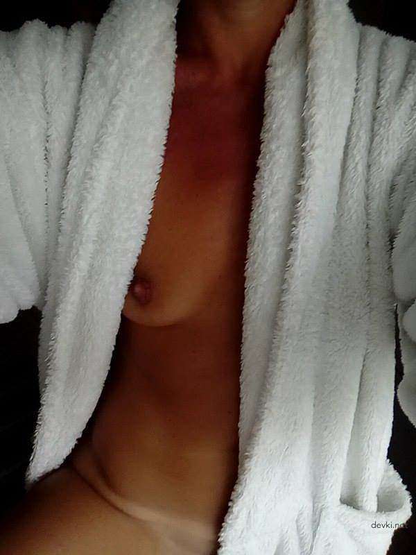 Mature Babe's Amateur Porn - Explicit Homemade Erotica