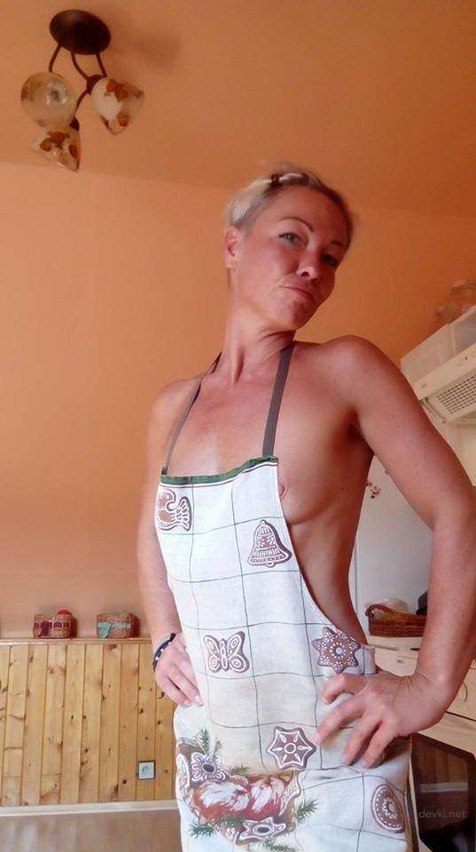 Mature Babe's Amateur Porn - Explicit Homemade Erotica