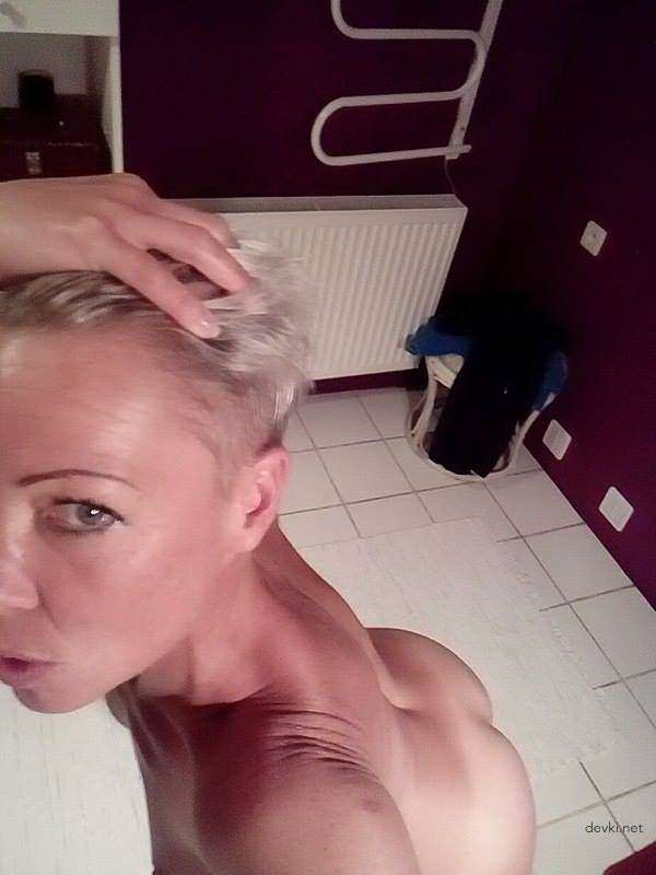 Mature Babe's Amateur Porn - Explicit Homemade Erotica