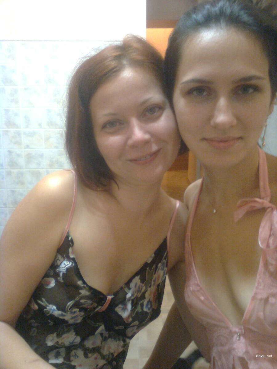 Mature Girlfriends Amateur Porn Photos - Explicit Mature Women Sex Pics