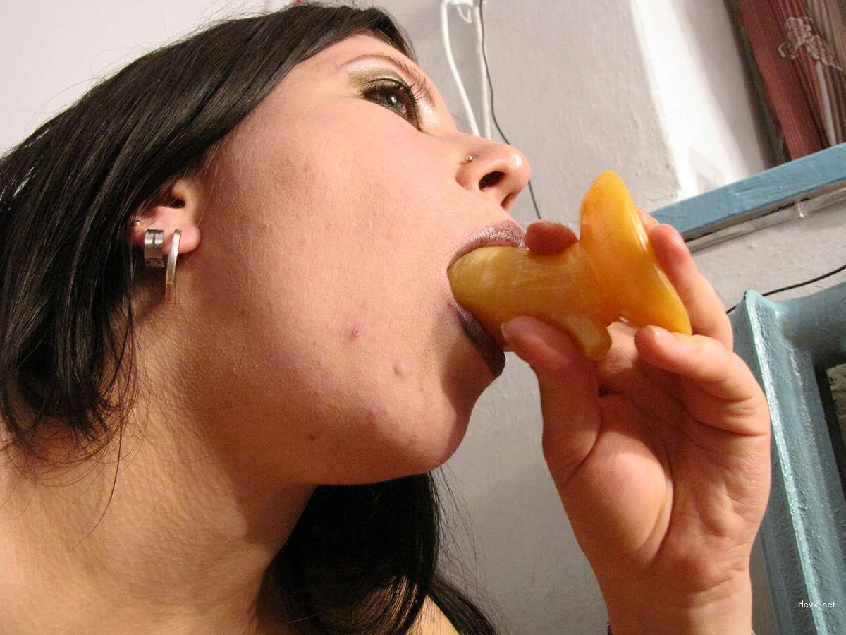 Seductive Bride in Amateur Porn Pics - Hot and Explicit Wedding Night Sex