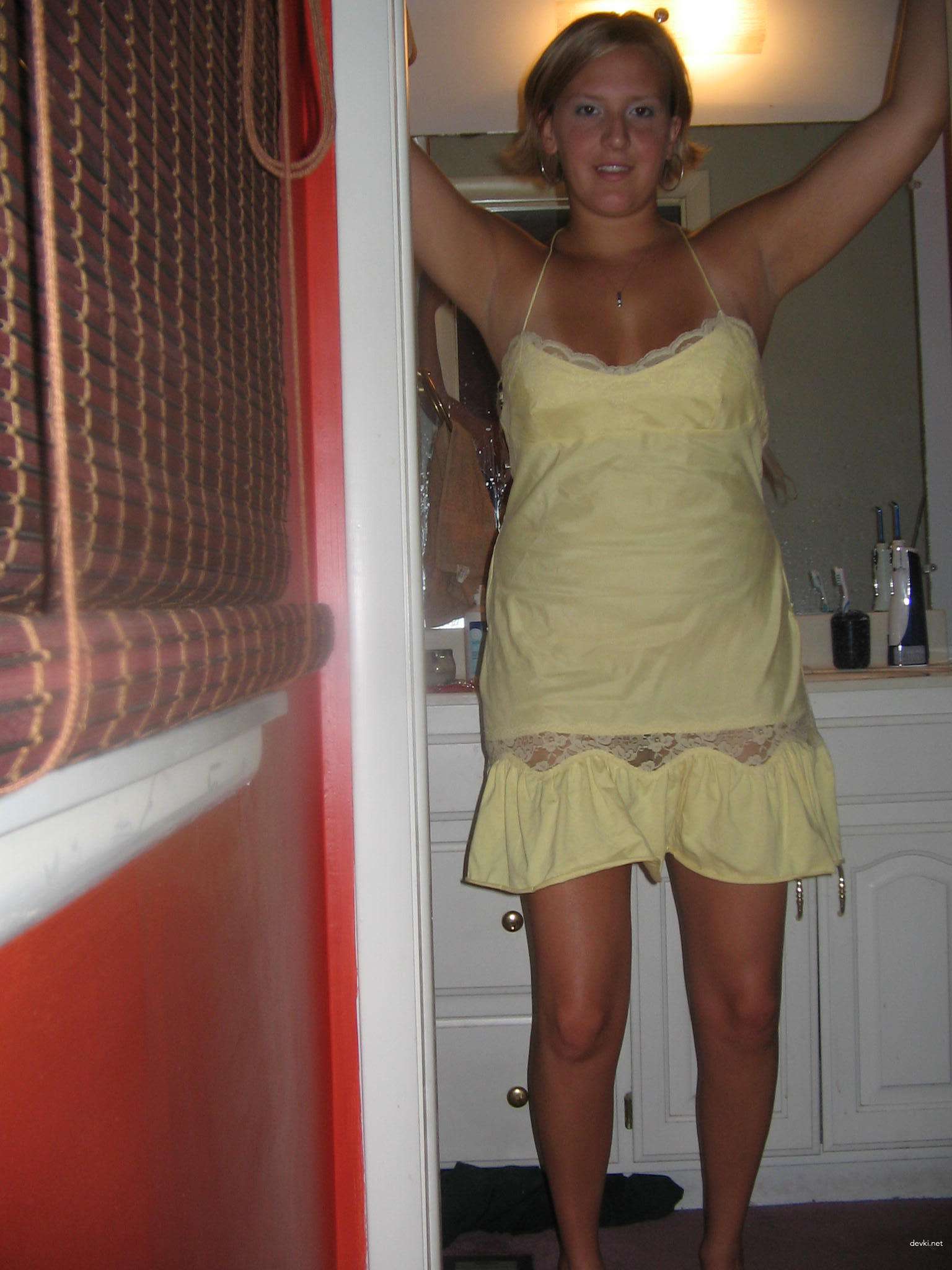 Curvy Amateur MILF in Hot Home Sex Session