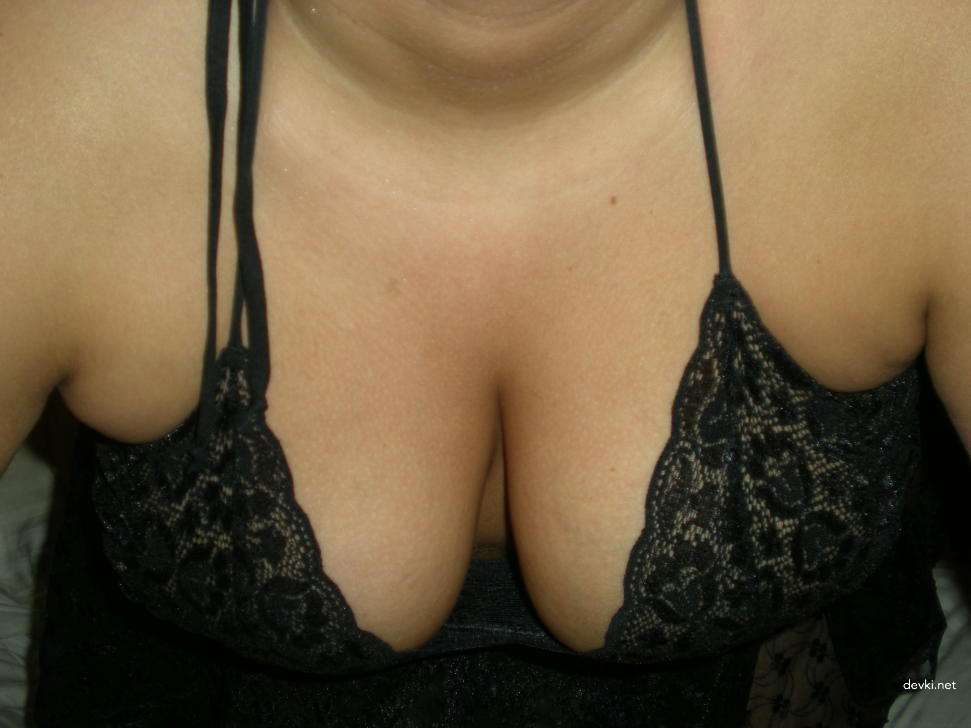 Curvy Amateur MILF in Hot Home Sex Session