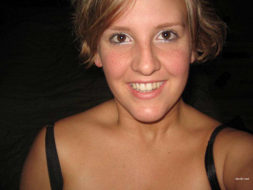 Curvy Amateur MILF in Hot Home Sex Session