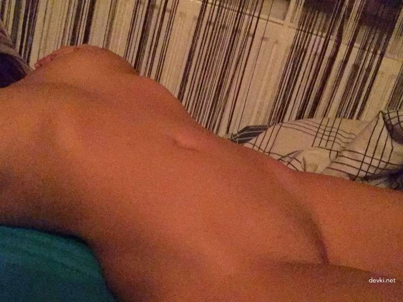 Amateur Slut's Explicit Erotica Photo Shoot