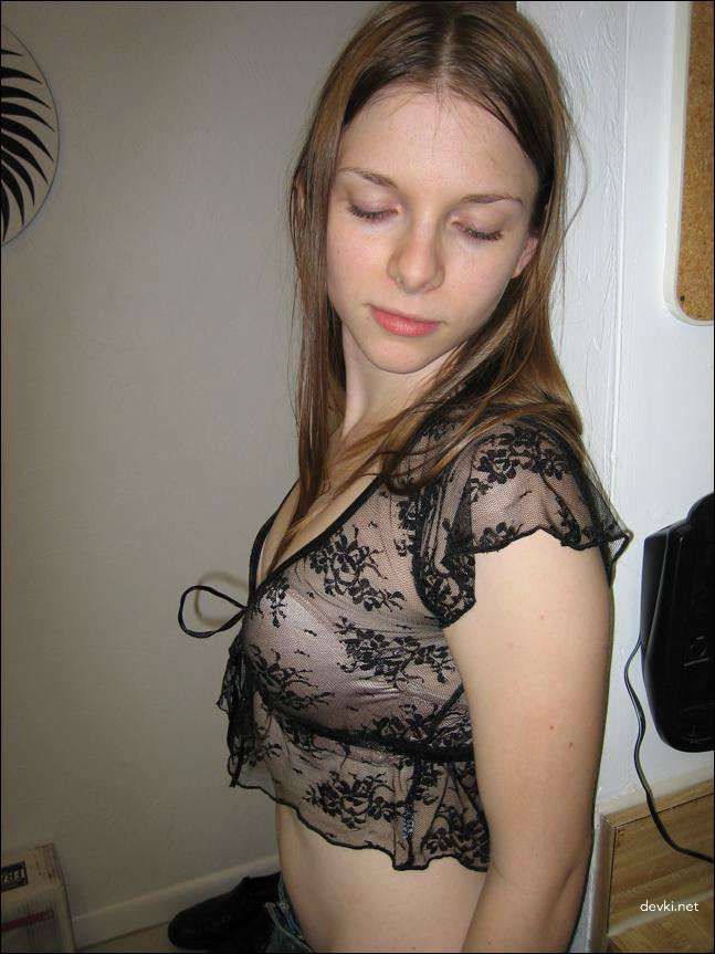 Cute Amateur Gives Blowjob - Explicit Homemade Porn Photo