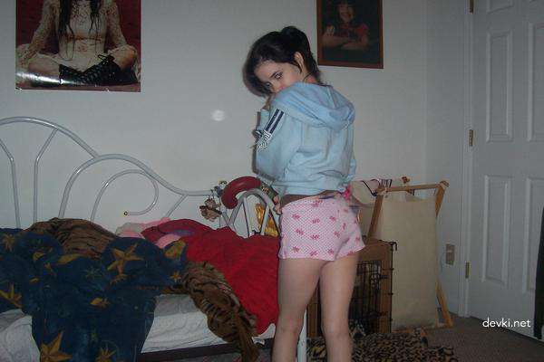 Explicit Amateur Teen Nude Photos: Uncensored Young Girls Exposed