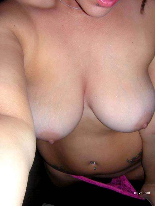 Explicit Amateur Teen Nude Photos: Uncensored Young Girls Exposed