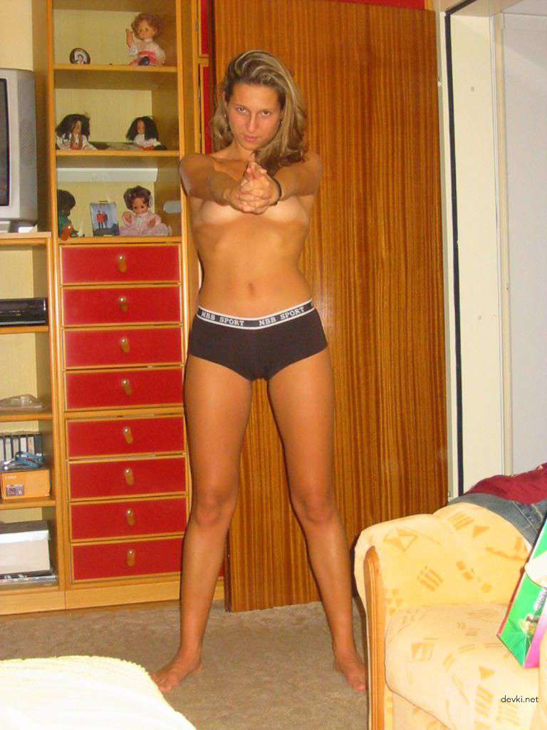 Blonde Amateur Sex: Hot Home Porn with Explicit Action