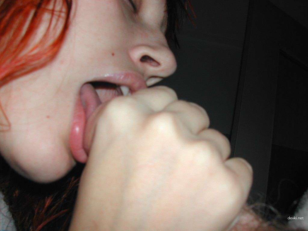 Sucking Cock and Fucking Pussy: Amateur Porn Photo with Explicit Blowjob and Pussy Play