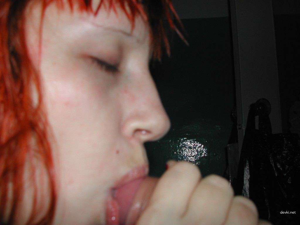 Sucking Cock and Fucking Pussy: Amateur Porn Photo with Explicit Blowjob and Pussy Play