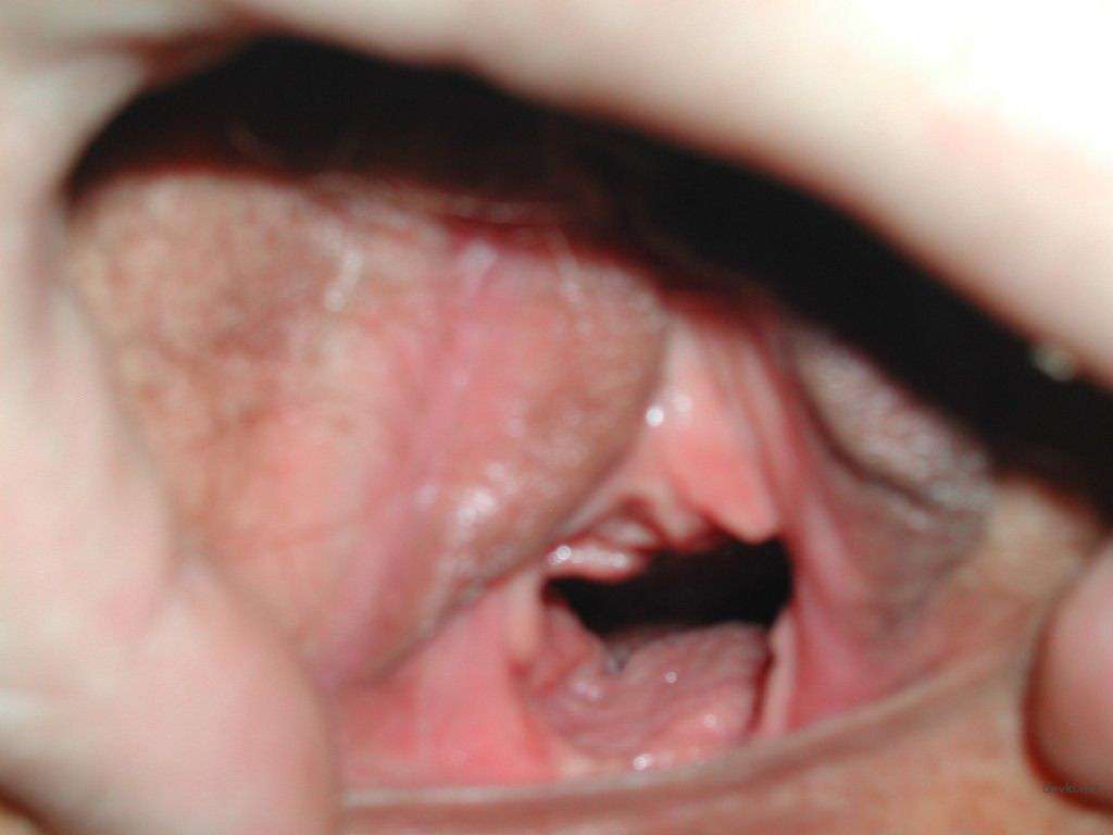 Sucking Cock and Fucking Pussy: Amateur Porn Photo with Explicit Blowjob and Pussy Play