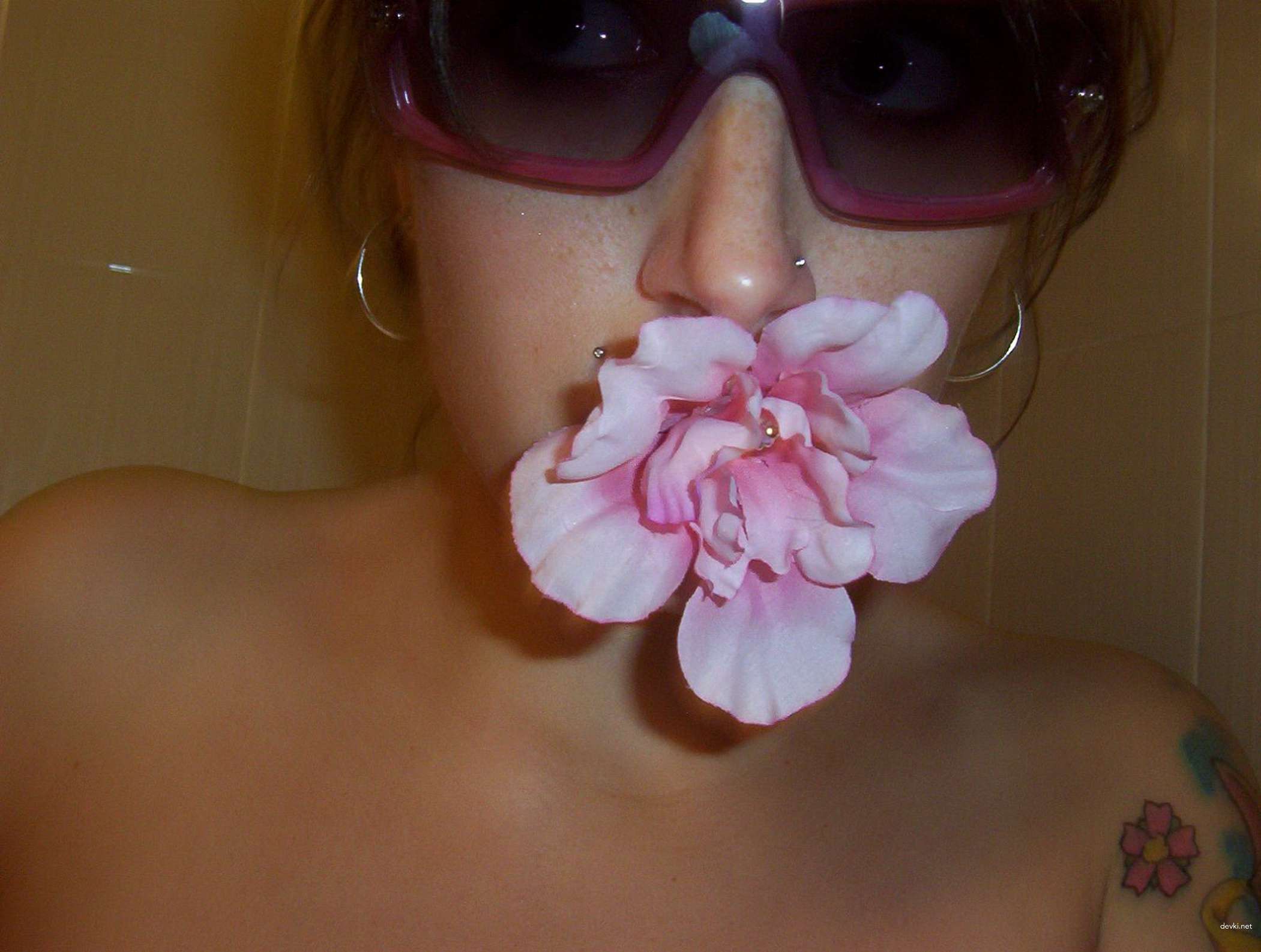 Hot Chick Sucking Boyfriend's Dick - Amateur Blowjob Porn